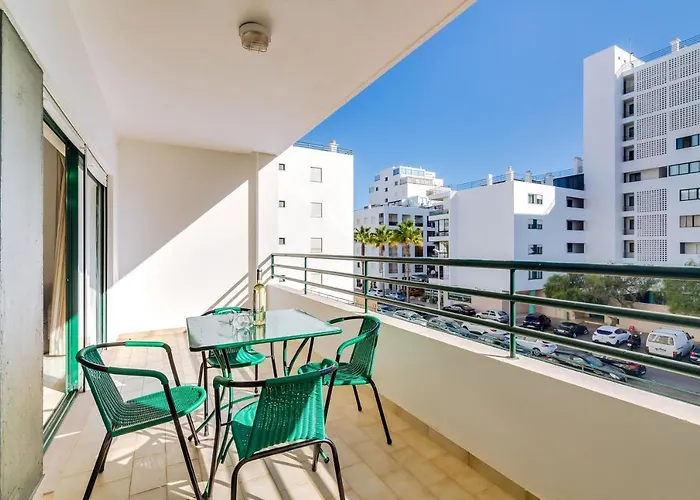 شقة Al - Perola *